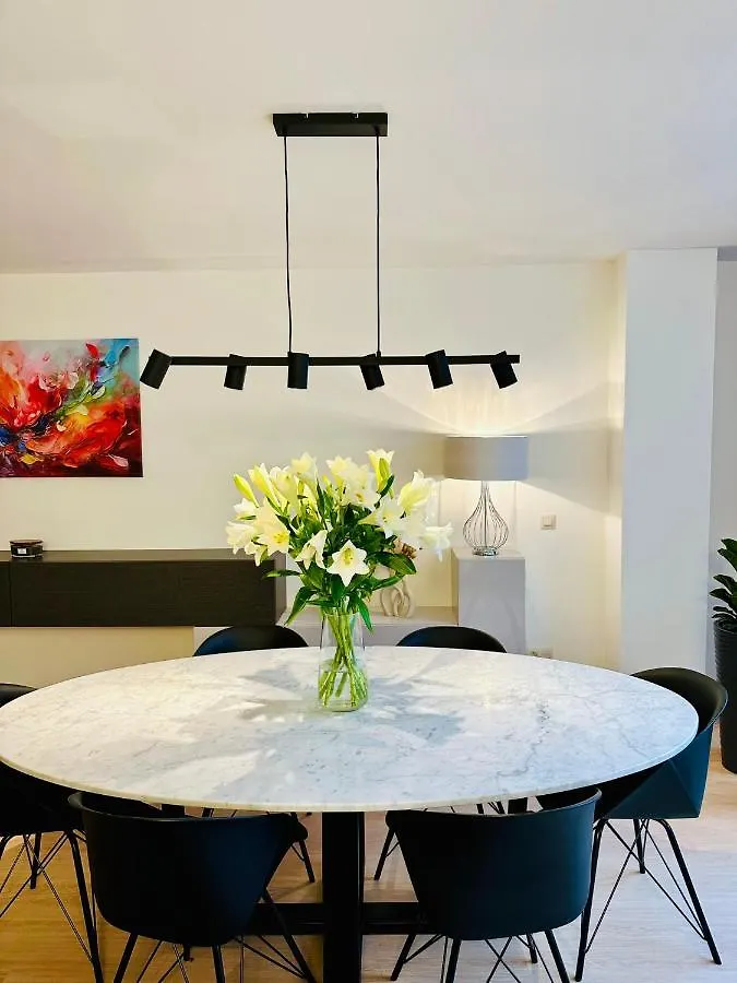 Urbanstay Suites Grand Place Luxury Apartment Bruselas 0*,  Bélgica